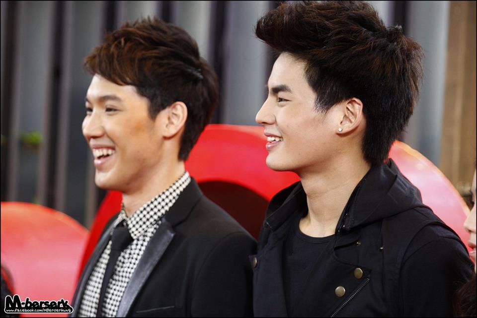 The Star 8 @ รายการเช้าดูวู้ดดี้ [1/3/55]