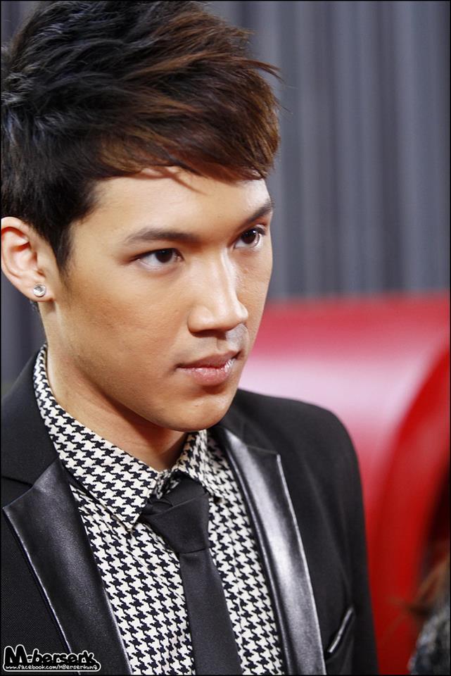 The Star 8 @ รายการเช้าดูวู้ดดี้ [1/3/55]