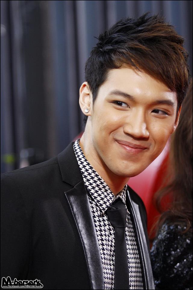 The Star 8 @ รายการเช้าดูวู้ดดี้ [1/3/55]