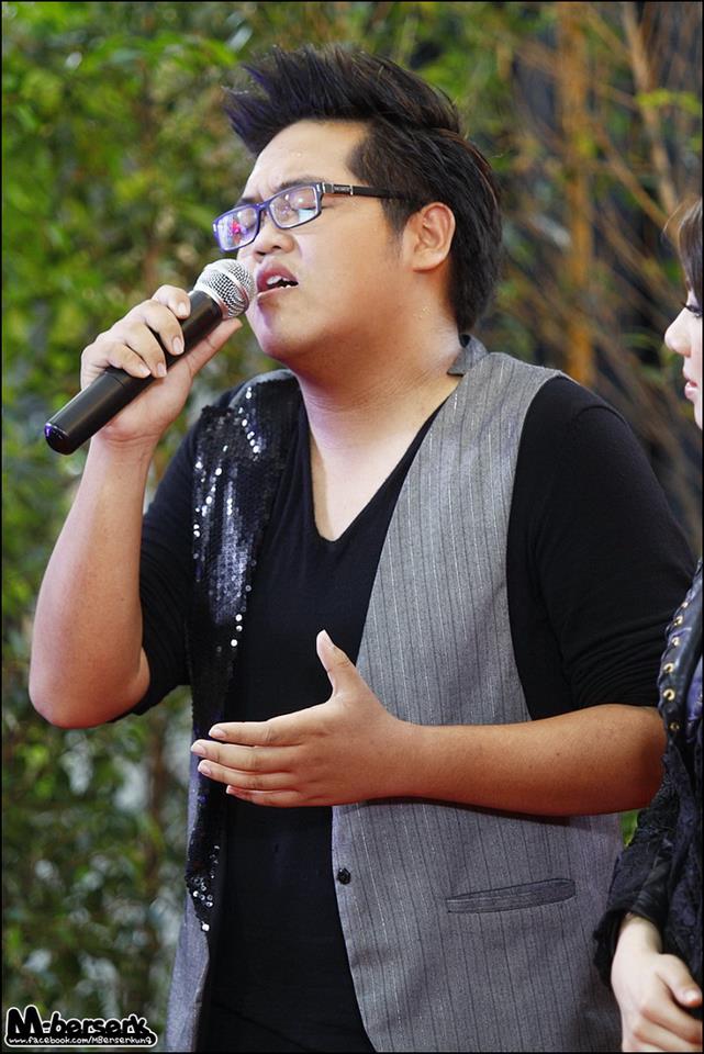 The Star 8 @ รายการเช้าดูวู้ดดี้ [1/3/55]