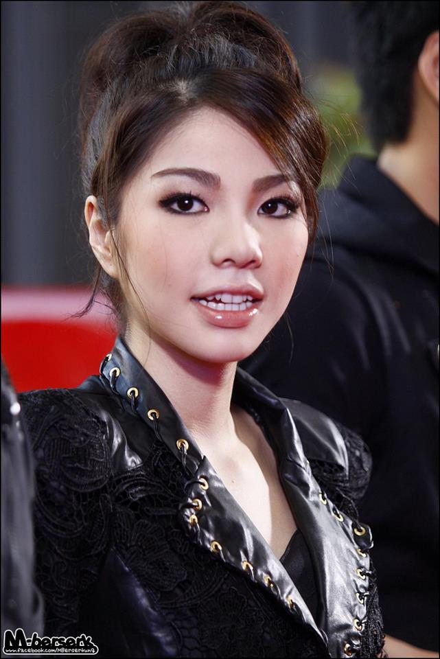 The Star 8 @ รายการเช้าดูวู้ดดี้ [1/3/55]