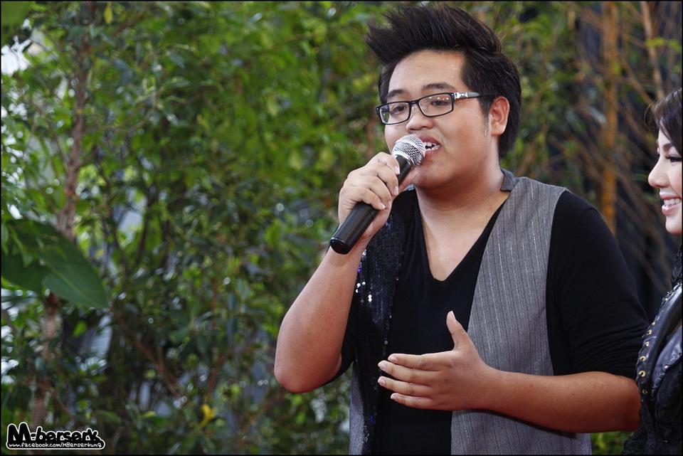 The Star 8 @ รายการเช้าดูวู้ดดี้ [1/3/55]