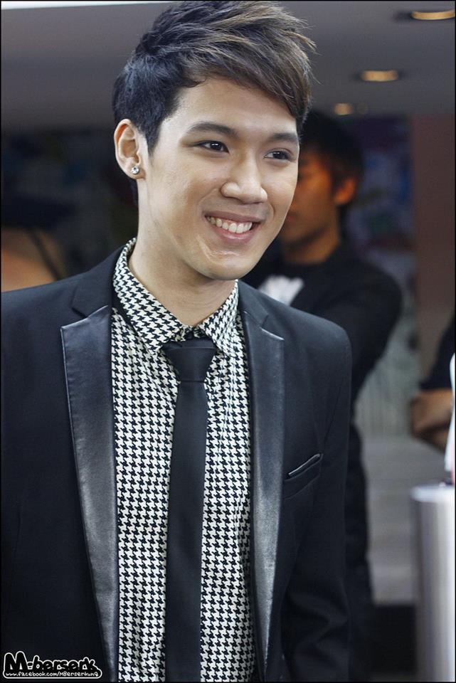 The Star 8 @ รายการเช้าดูวู้ดดี้ [1/3/55]