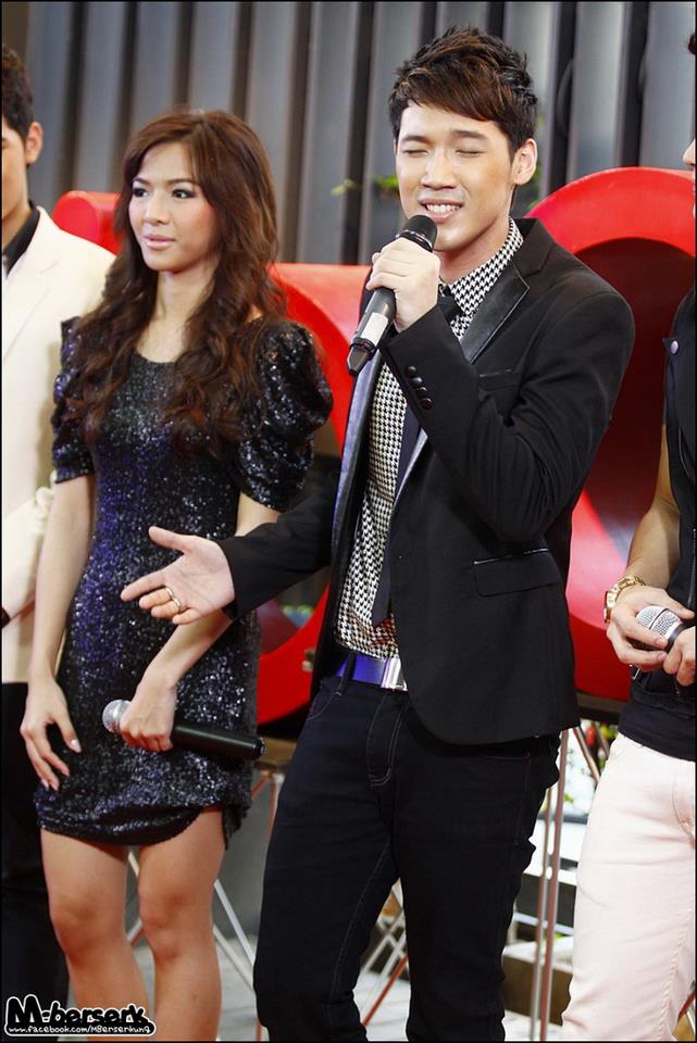 The Star 8 @ รายการเช้าดูวู้ดดี้ [1/3/55]