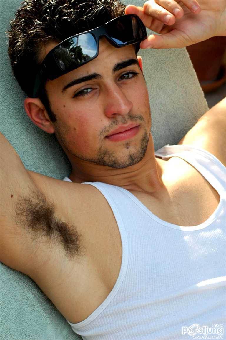 หล่อจริงจัง