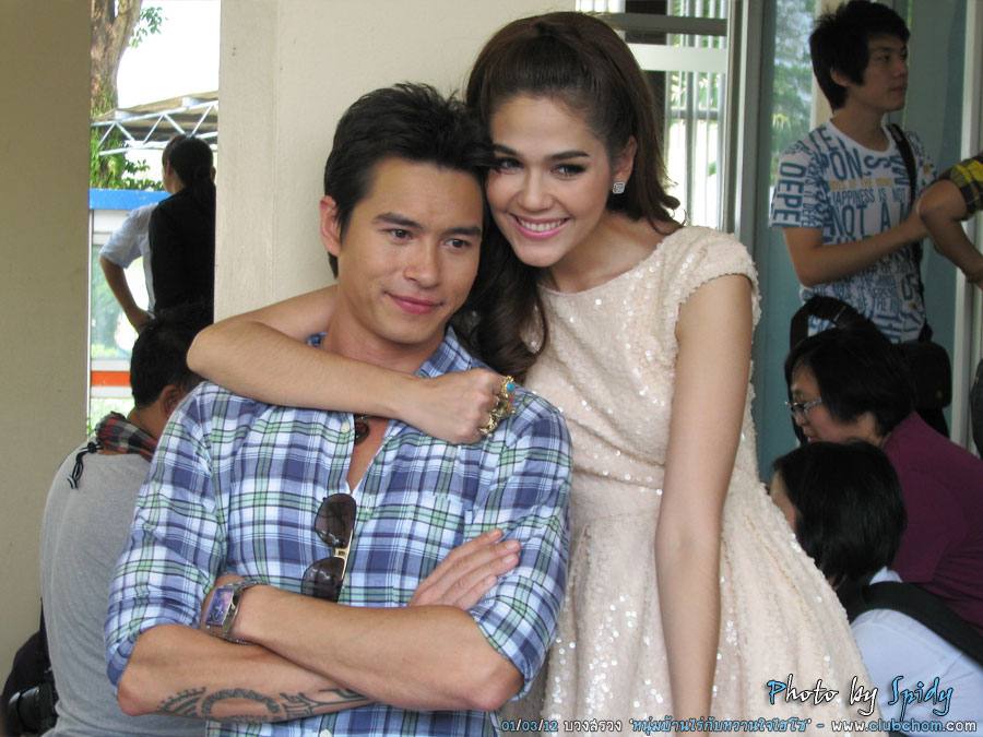 ชมพู่ อารยา บวงสรวงละครหนุ่มบ้านไร่กับหวานใจไฮโซ