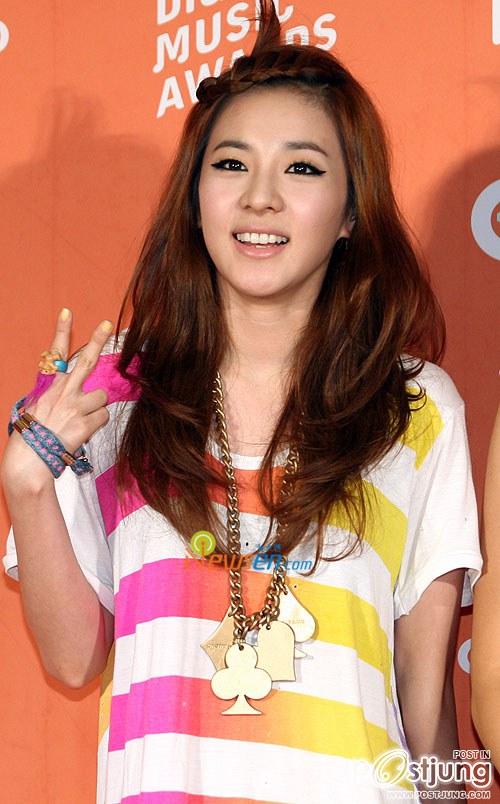 อันดับ 4 ซานดารา ปาร์ค(Sandara Park) แห่ง2ne1