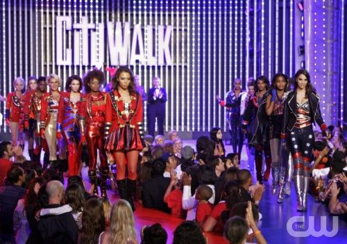 America's Next Top Model (British invasion) cycle 18 Ep.1 Kelly Osbourne