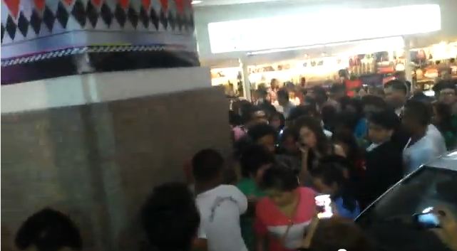 เมื่อ อั้ม พัชราภา มางาน  mini motor show2012