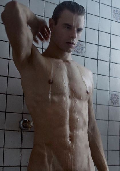 Work It Out shot by Philipp Jelenska Cuba for Vangardist, Plus a making of clip