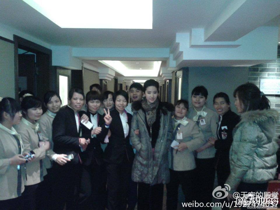 บุกกองถ่าย แม่นาง หลิว อี้ เฟย 铜雀台Tong Que Tai