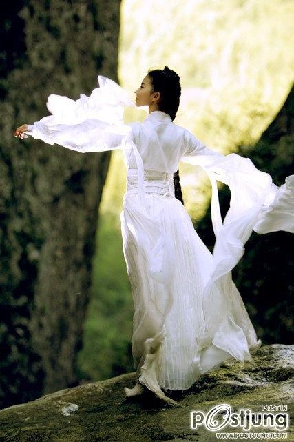 บุกกองถ่าย แม่นาง หลิว อี้ เฟย 铜雀台Tong Que Tai