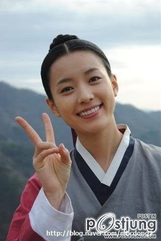 บุกกองถ่ายฮันฮโยจู ดาราเกาหลีทงอีติดในลิสต์ท็อปเท็นดังระดับ เอชีย