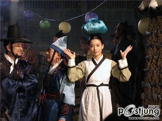 บุกกองถ่ายฮันฮโยจู ดาราเกาหลีทงอีติดในลิสต์ท็อปเท็นดังระดับ เอชีย