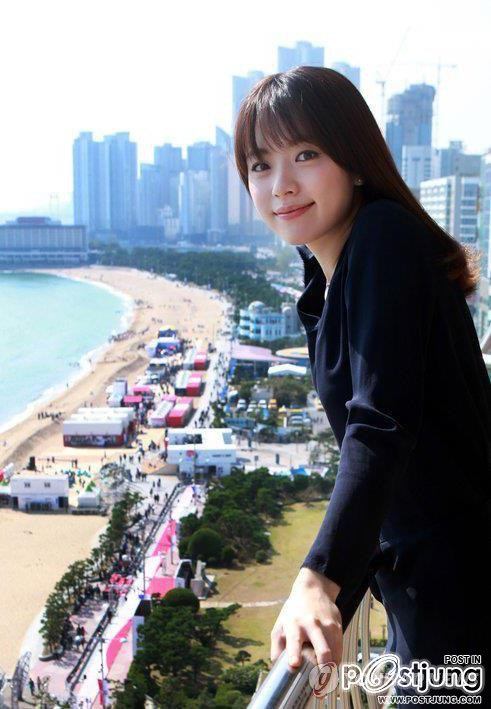 บุกกองถ่ายฮันฮโยจู ดาราเกาหลีทงอีติดในลิสต์ท็อปเท็นดังระดับ เอชีย