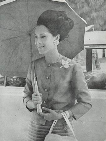 ฉลองพระองค์ ของพระราชินี