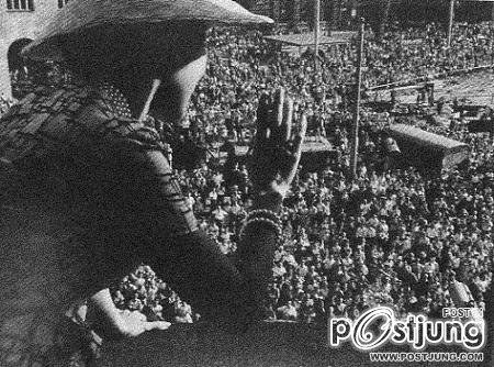 ฉลองพระองค์ ของพระราชินี ตอน ๓