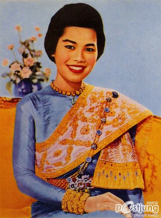 ฉลองพระองค์ ของพระราชินี ตอน ๓