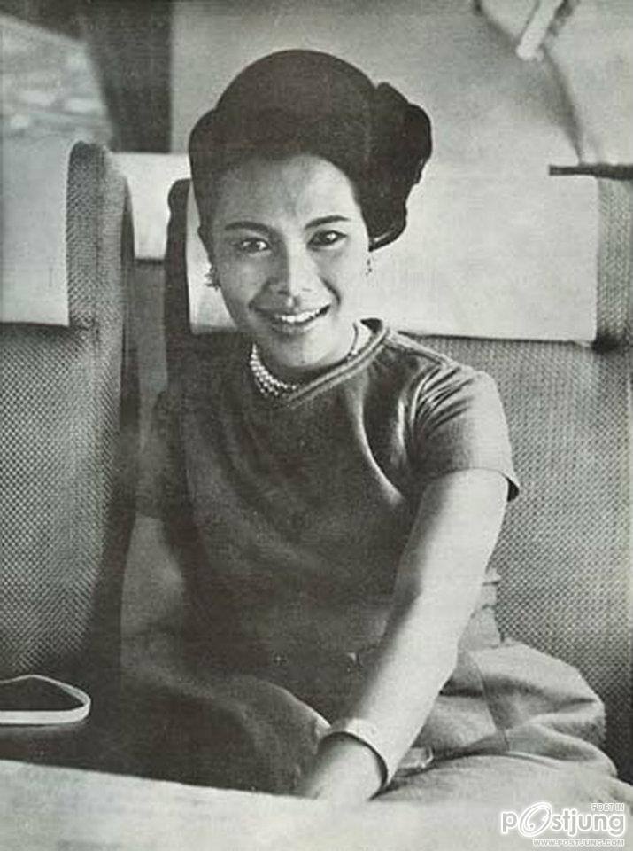 ฉลองพระองค์ ของพระราชินี ตอน ๓