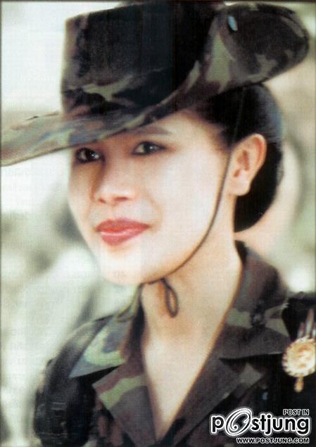 ฉลองพระองค์ ของพระราชินี ตอน ๓