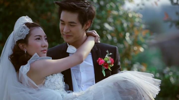 &ldquo;ปาล์ม&rdquo; ควง &ldquo;ลุลา&rdquo; ถ่าย MV. &ldquo;ที่สุดในโลก&rdquo;