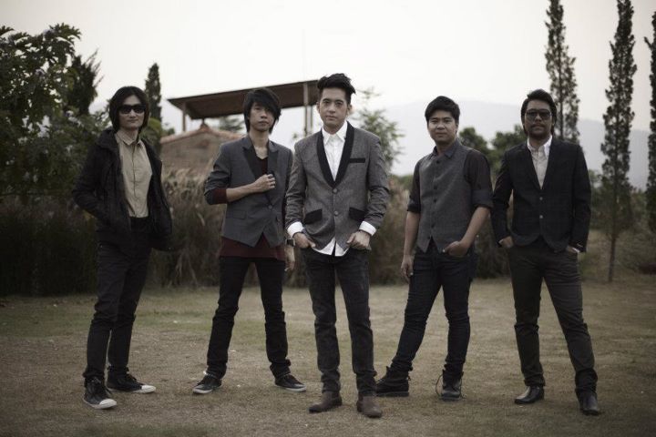 &ldquo;ปาล์ม&rdquo; ควง &ldquo;ลุลา&rdquo; ถ่าย MV. &ldquo;ที่สุดในโลก&rdquo;