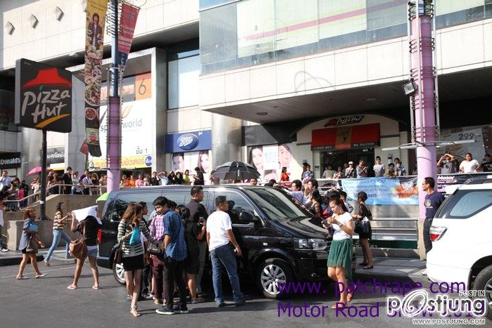 "อั้ม พัชราภา" สวยๆเริ่ดๆ@The motor road show 2012!!
