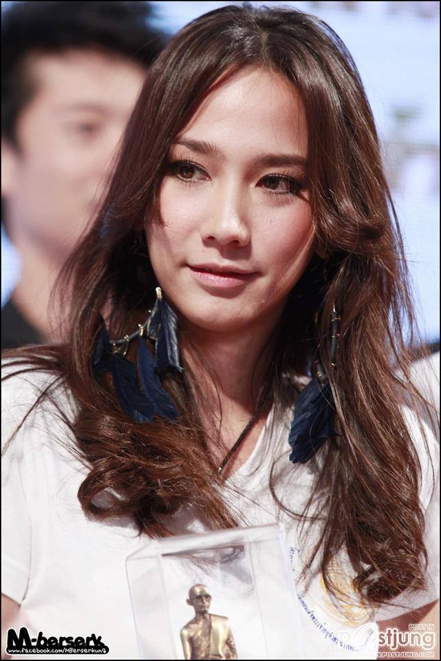 อั้ม "ไม่แคร์"...... พจน์ บอกชมพู่ดังกว่า!