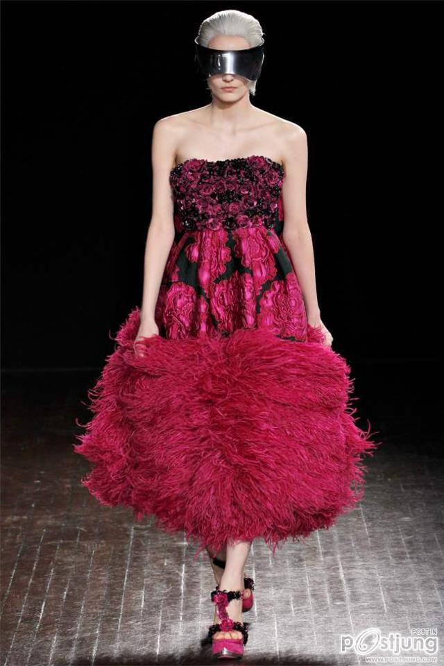Paris Fashion Week : Alexander McQueen F/W 2012