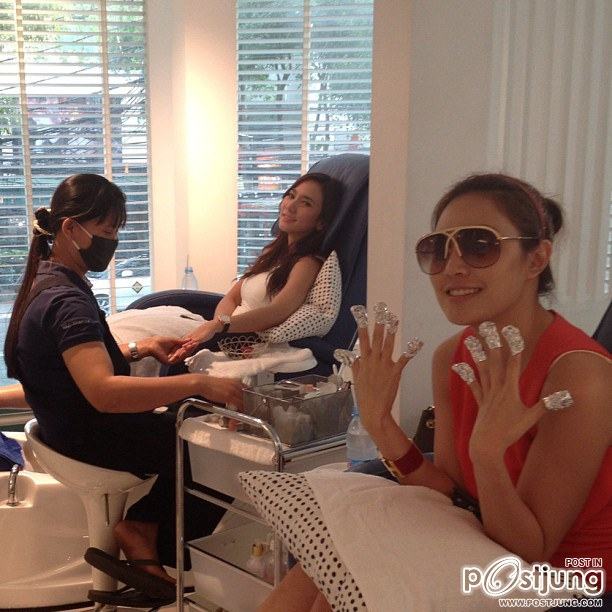 ต่อด้วยทำเล็บเบาๆๆ