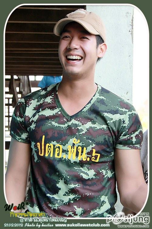 พี่เวียร์ชุดทหารวิ้งๆ