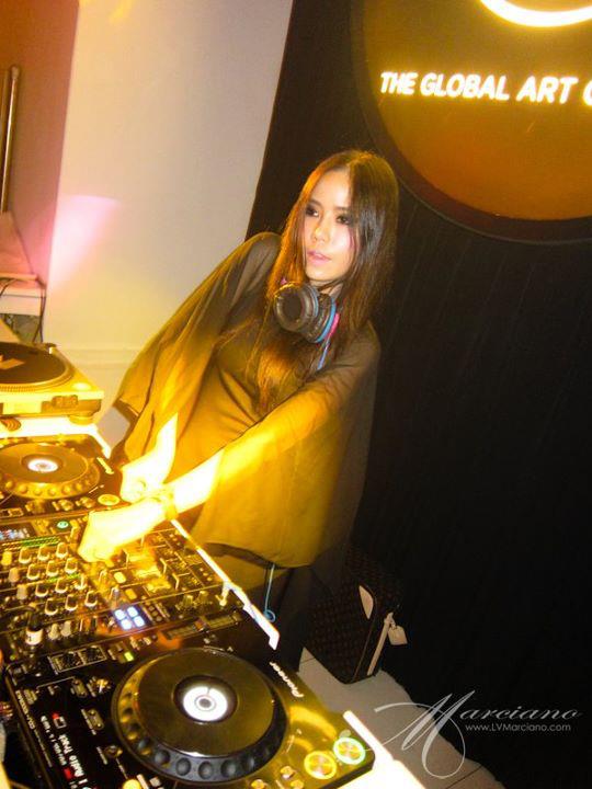 DJ Roxy June ดีเจหญิงแนวหน้าของเมืองไทย