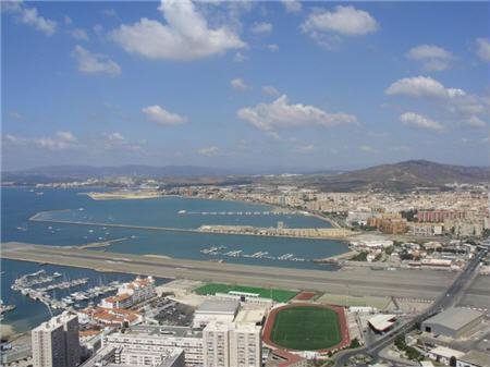 4. สนามบิน GIBRALTAR ที่ GIBRALTAR ใน EUROPE