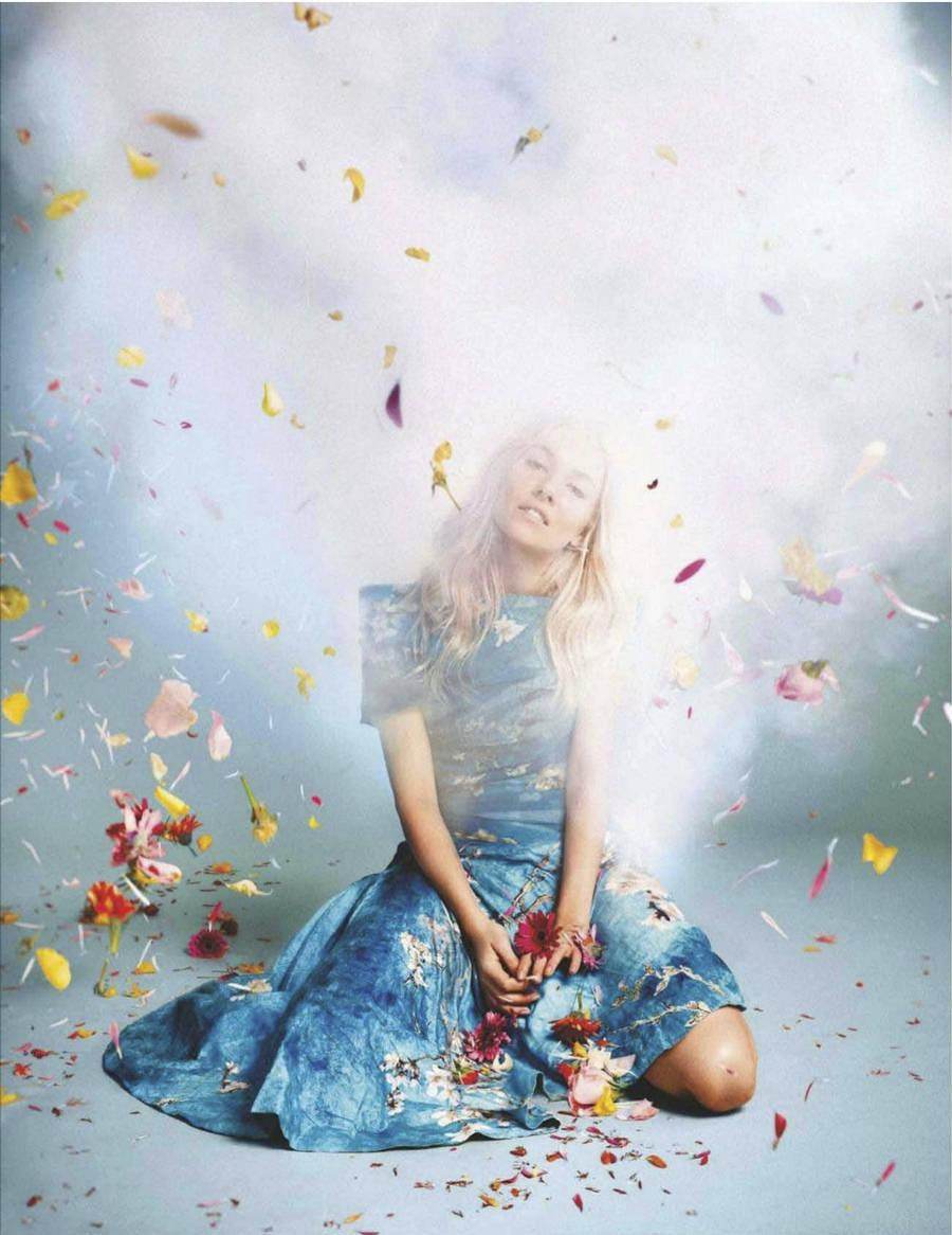 Sienna Miller @ Vogue UK April 2012