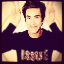 ณเดชน์ กับเสื้อผ้าของ ISSUE