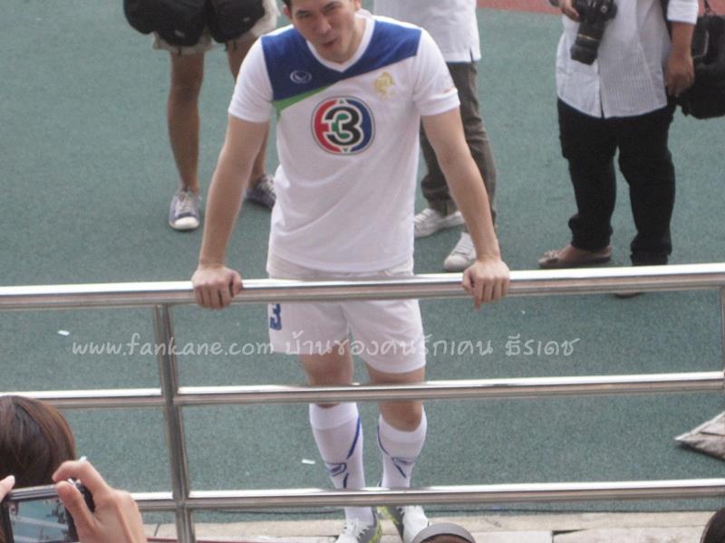 เคน ธีรเดช หล่อล้ำในงานฉลอง42ปีช่อง3