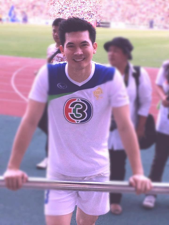 เคน ธีรเดช หล่อล้ำในงานฉลอง42ปีช่อง3