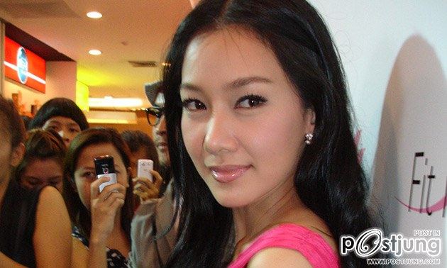 นุ่น นางฟ้าสวยหวาน