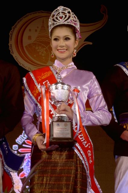 รองอันดับ๑ นางสาวเชียงใหม่ ๒๕๕๕ (ต่อ 2)