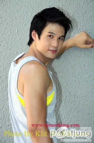 นายแบบหุ่นดีนะ