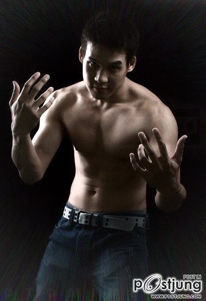 นายแบบหุ่นดีนะ