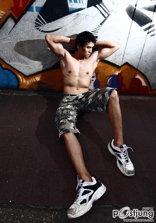 นายแบบหุ่นดีนะ