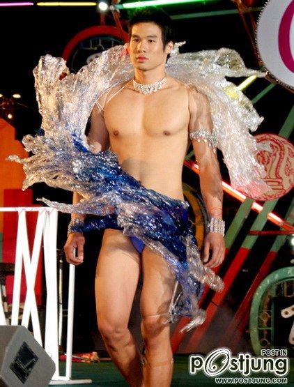 นายแบบหุ่นดีนะ