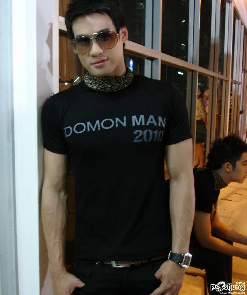 นายแบบหุ่นดีนะ