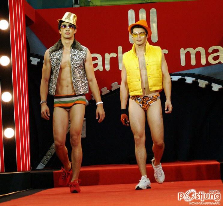 นายแบบหุ่นดีนะ