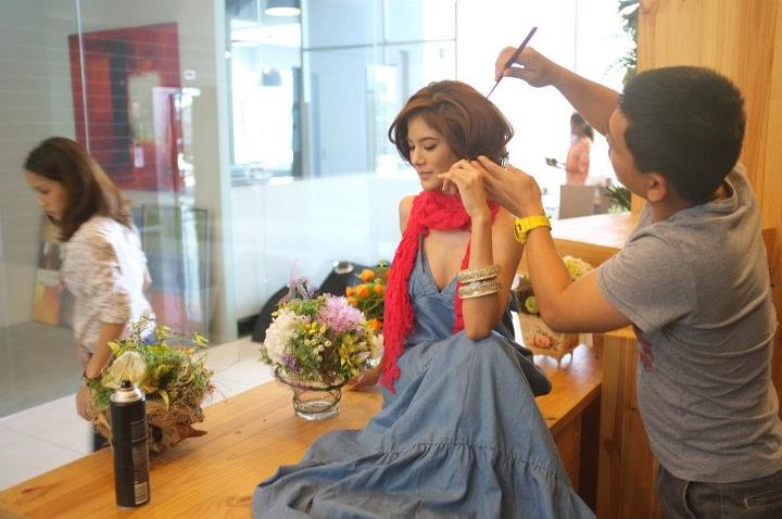 ก้อย รัชวิน เบื้องหลังถ่ายปกนิตยสารชีวจิต ฉบับ มีนาคม 2555