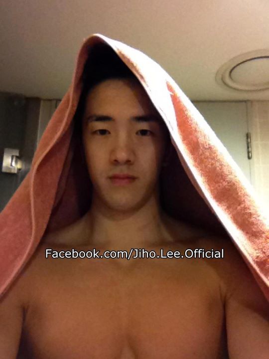 Jiho Lee @ Facebook
