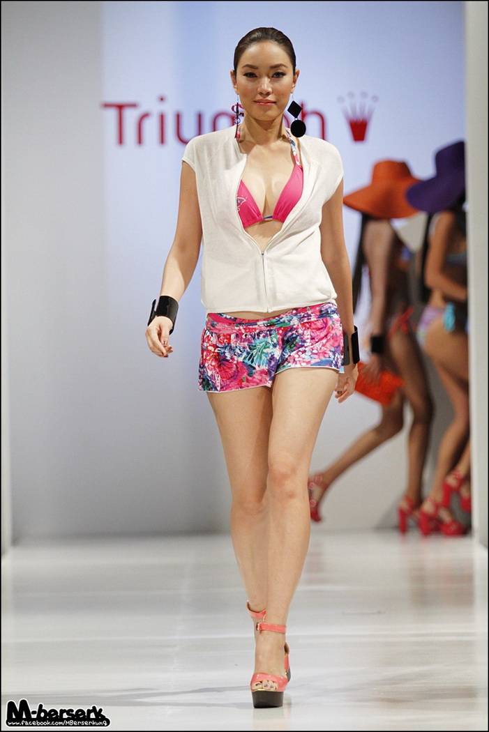 [PiC] นุช สา เมย์ เกรซ @ Triumph Summer Passion Swimwear 2012, Central World [15.3.12]