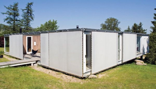 Unusual Summer House hides behind fabric panels
