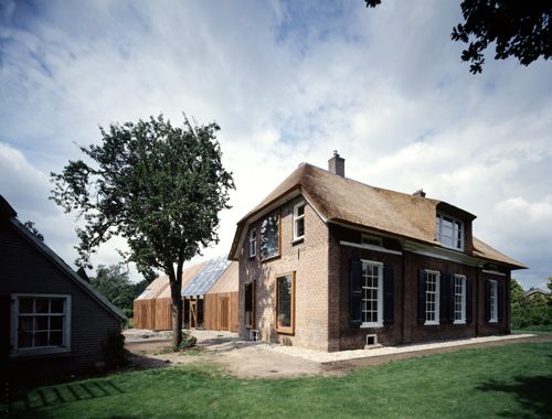 Farmhouse Renovation Ideas and Pictures &ndash; Original Brick with Contemporary Wooden Extension